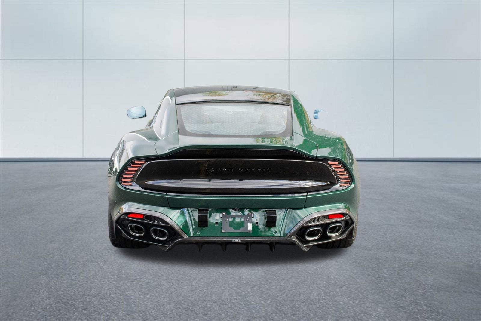 2025 Aston Martin Vanquish Base