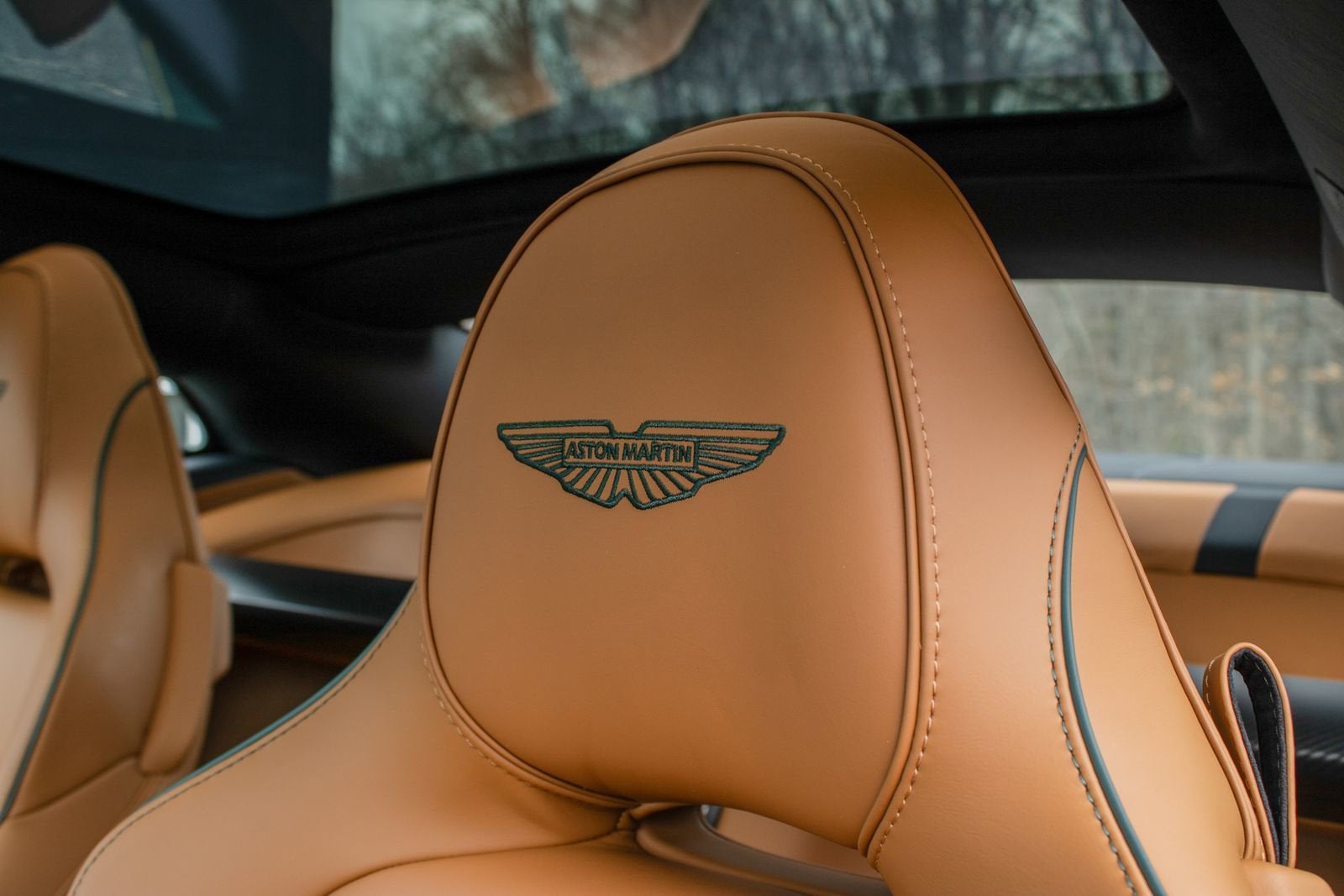 2025 Aston Martin Vanquish Base