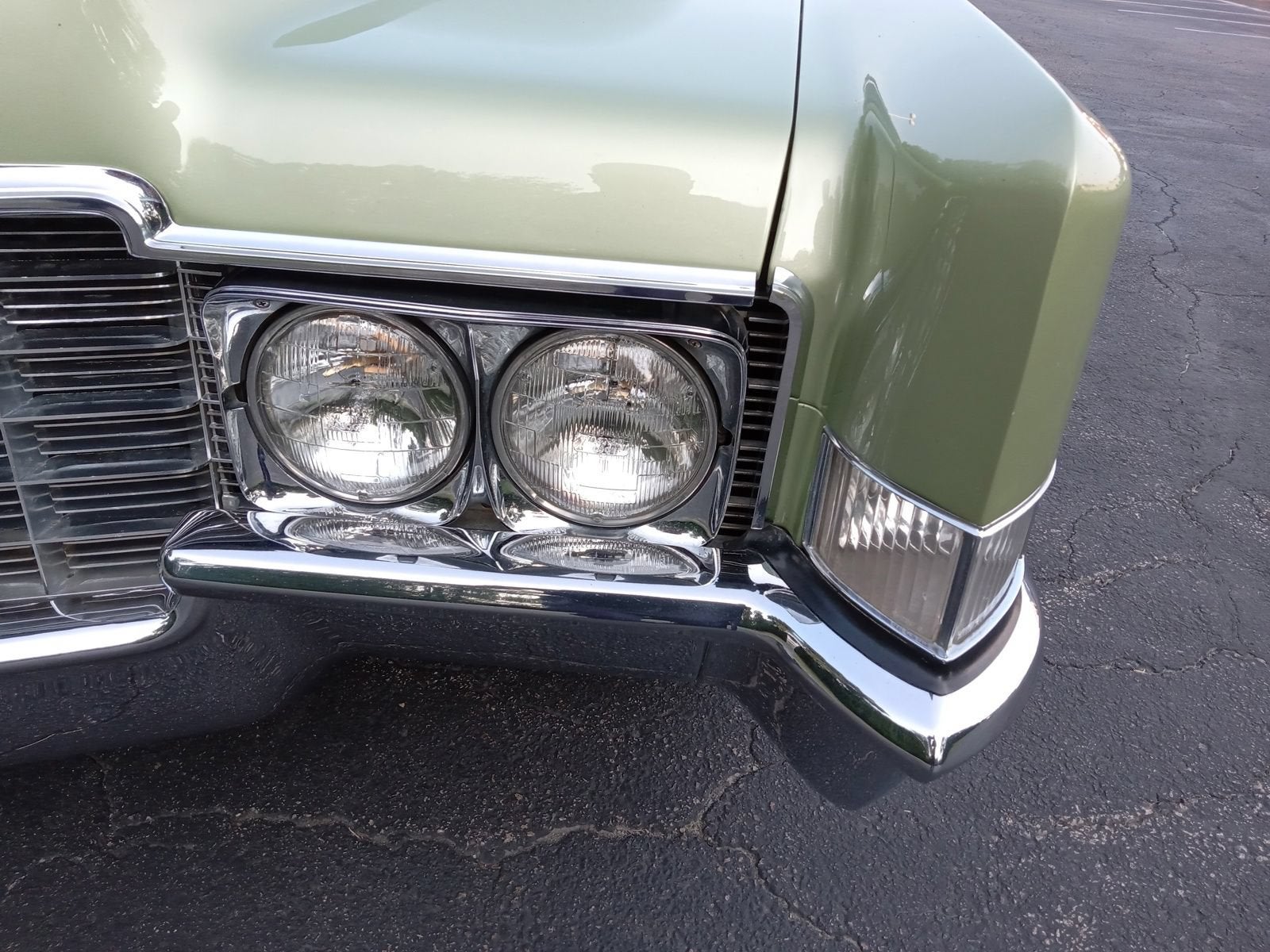 1969 Cadillac DEVILLE Base