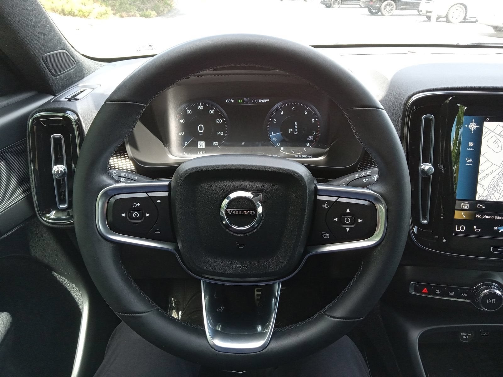 2022 Volvo XC40 R-Design
