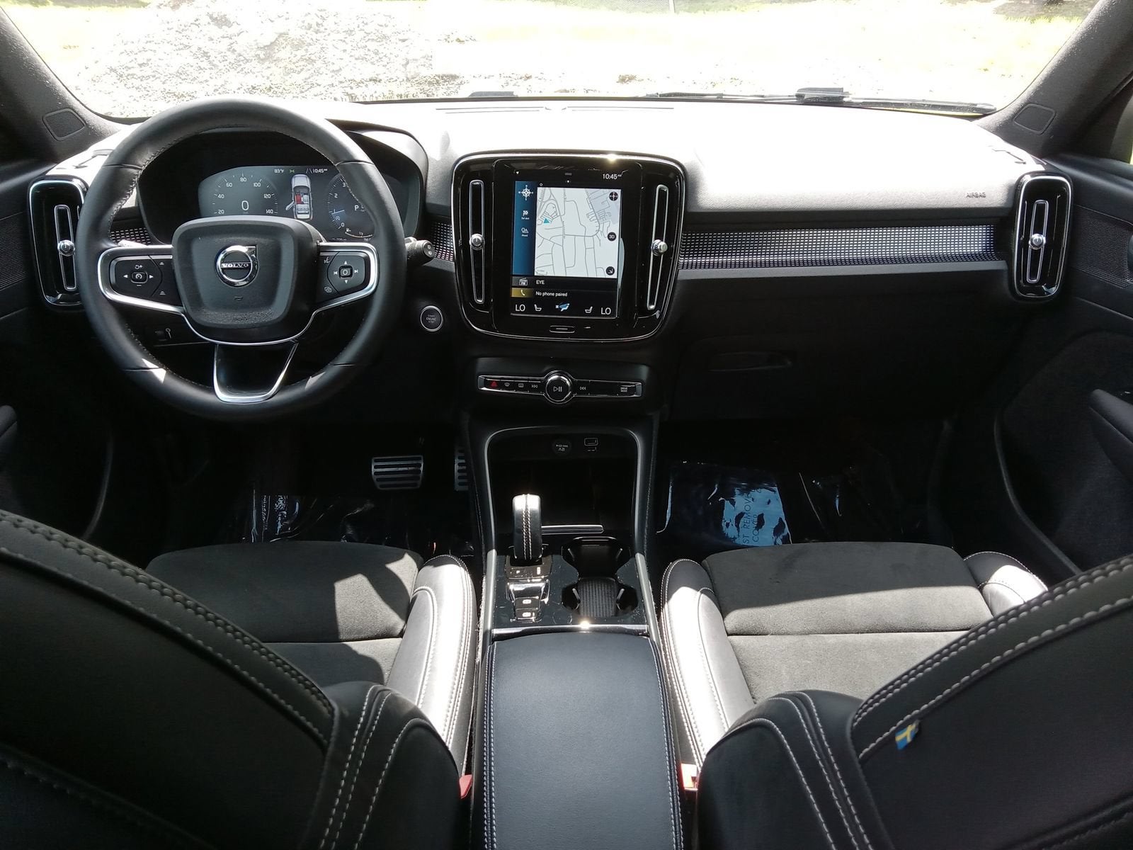 2022 Volvo XC40 R-Design