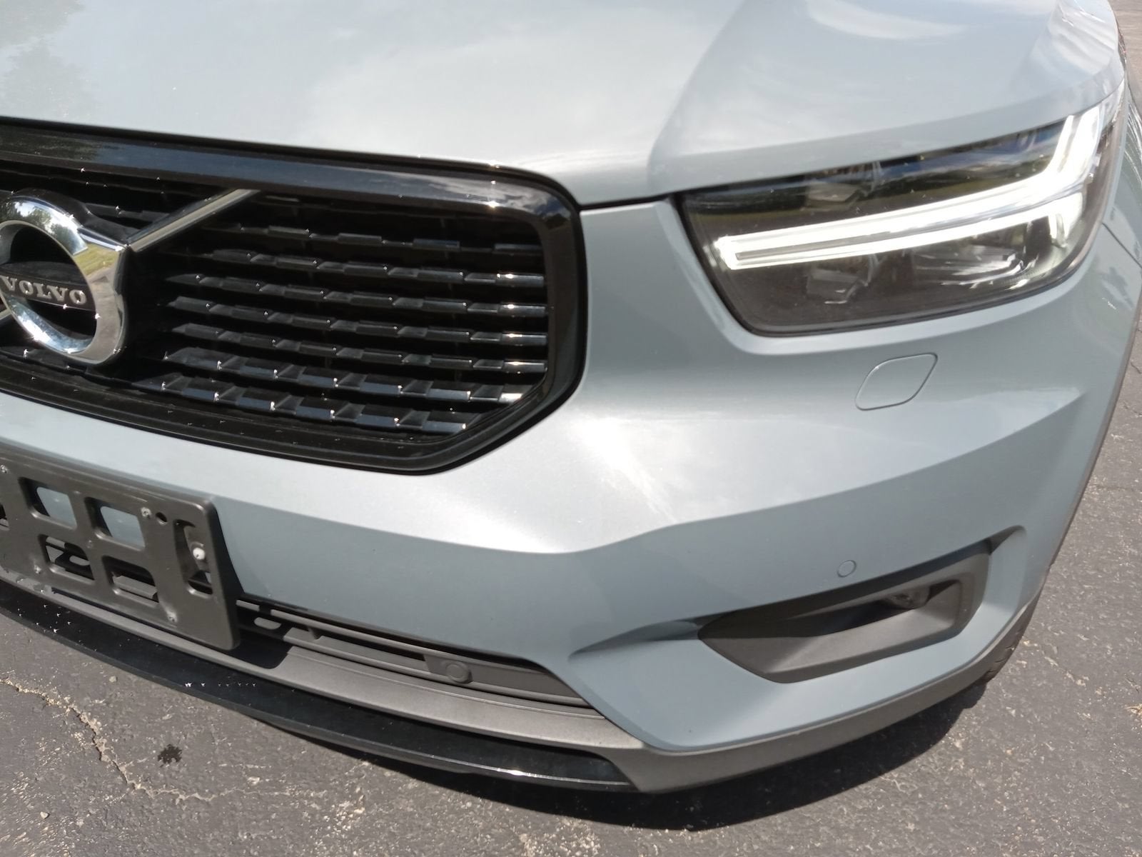 2022 Volvo XC40 R-Design
